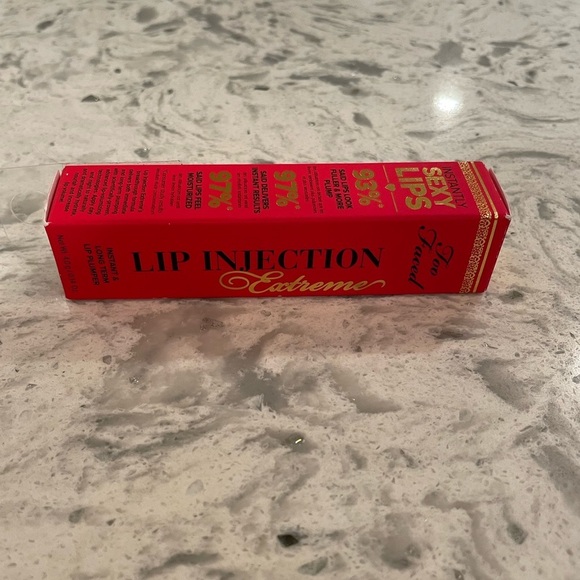 Too Faced Lip Injection Extreme in Pink Punch - Picture 4 of 4